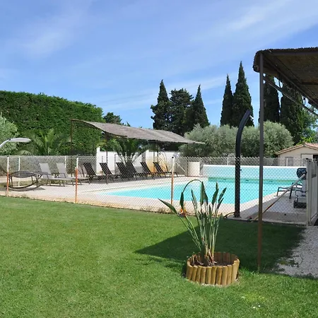 Logis Des Granges Hotel 3*