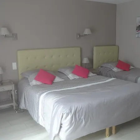Hotel Logis Des Granges 3*