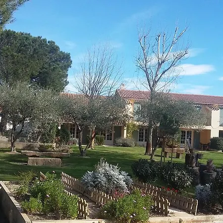Logis Des Granges 3* Arlés