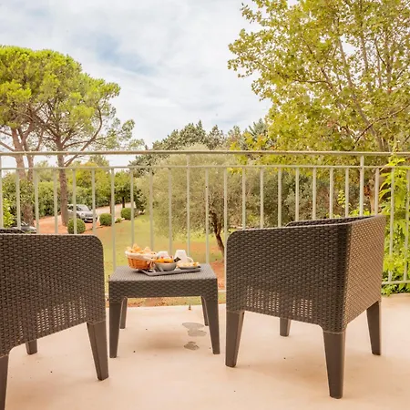 Logis Des Granges 3* Arlés