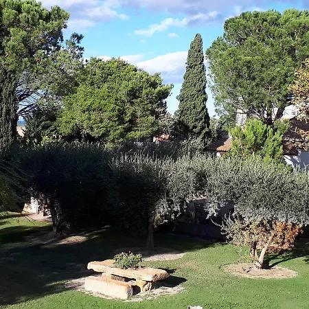 Hotel Logis Des Granges 3*