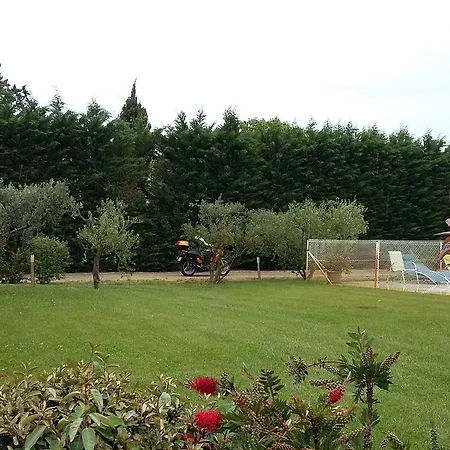 Logis Des Granges 3* Arlés